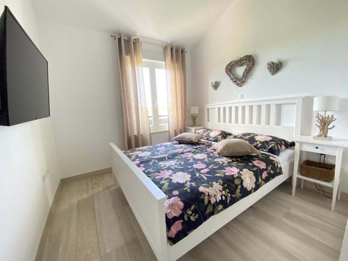 Villa Divina With Private Heated Pool Πούλα Εξωτερικό φωτογραφία